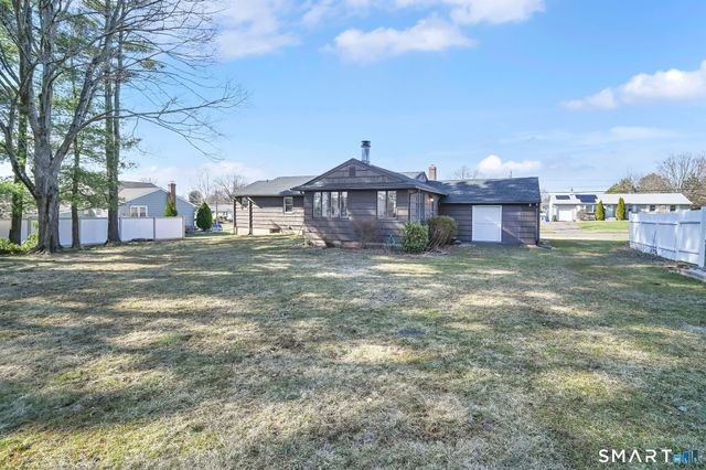 65 Stonehedge Drive, Newington, CT 06111