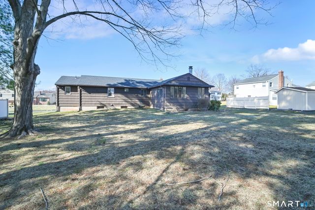 65 Stonehedge Drive, Newington, CT 06111