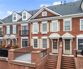 5905 Waters Edge Trail, Roswell, GA 30075