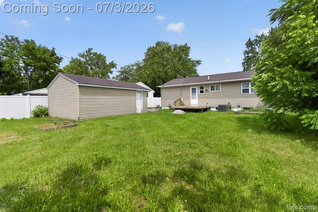 1370 Parkwood Avenue, Ypsilanti, MI 48198