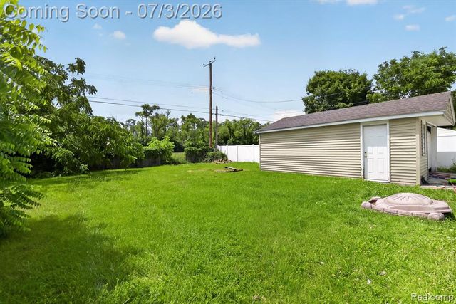 1370 Parkwood Avenue, Ypsilanti, MI 48198