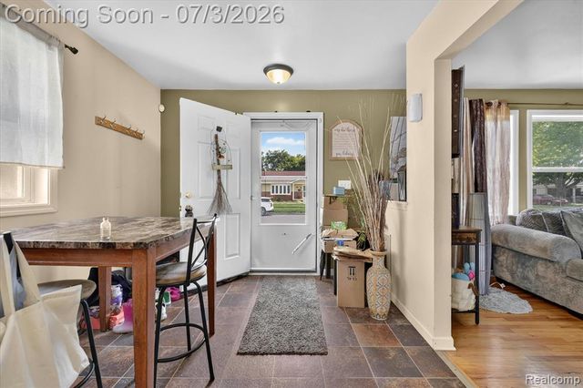 1370 Parkwood Avenue, Ypsilanti, MI 48198