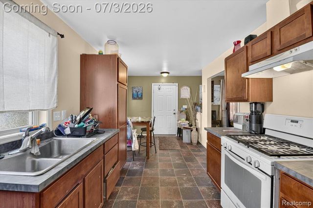 1370 Parkwood Avenue, Ypsilanti, MI 48198