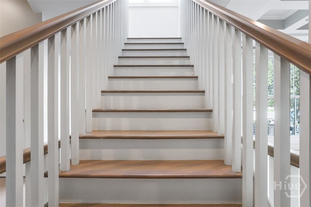 Image 16 of property listing at 407 E McDonough Street, Savannah, GA 31401