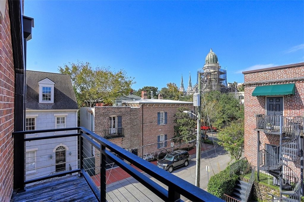 Image 22 of property listing at 407 E McDonough Street, Savannah, GA 31401