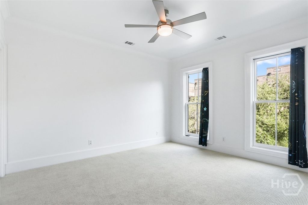 Image 28 of property listing at 407 E McDonough Street, Savannah, GA 31401