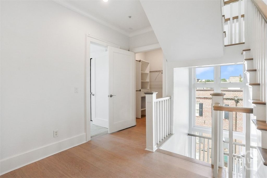 Image 34 of property listing at 407 E McDonough Street, Savannah, GA 31401