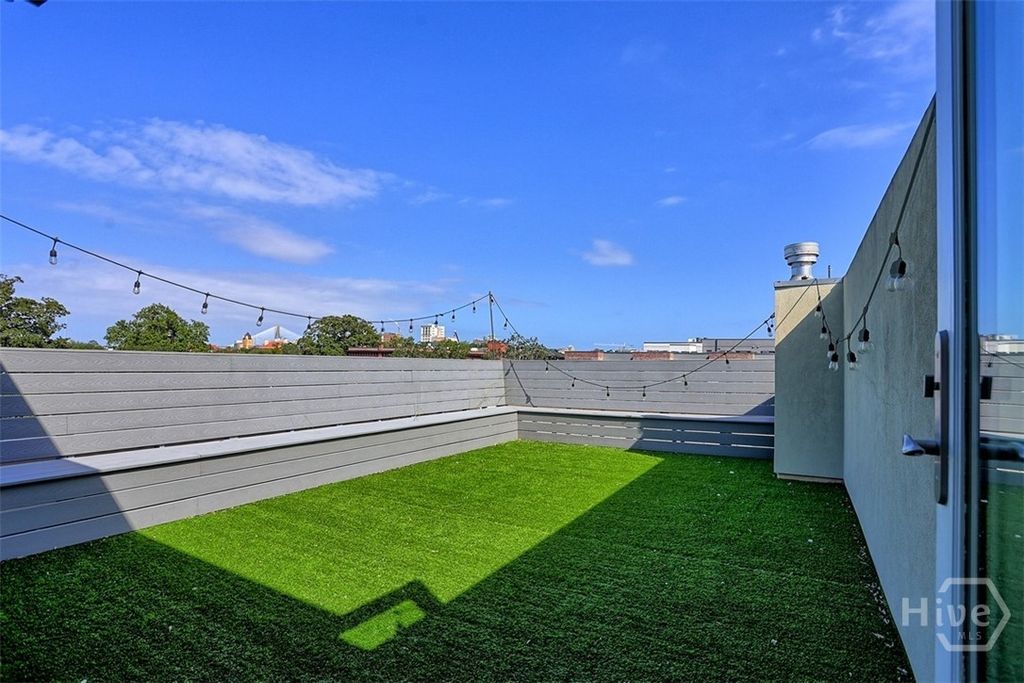 Image 54 of property listing at 407 E McDonough Street, Savannah, GA 31401