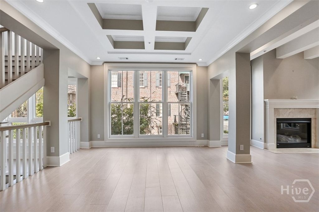 Image 8 of property listing at 407 E McDonough Street, Savannah, GA 31401