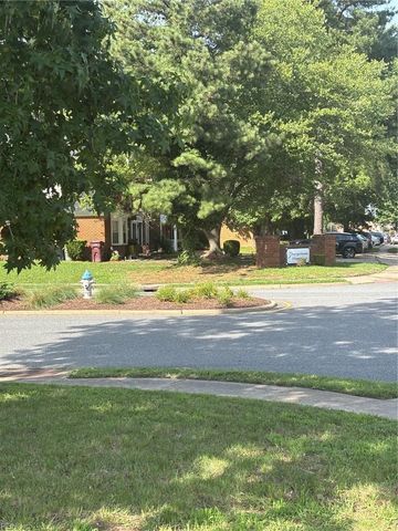 74 Colonial WAY, Chesapeake, VA 23325