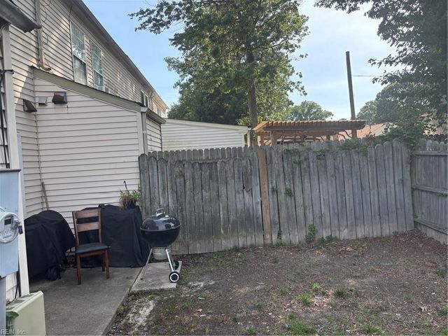 74 Colonial WAY, Chesapeake, VA 23325