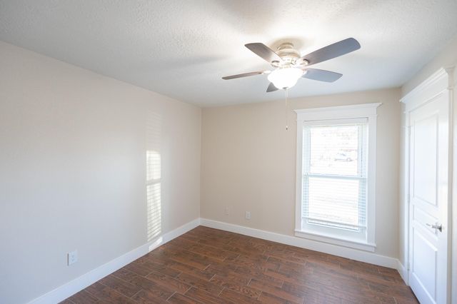 17511 Heritage Cove Drive, Webster, TX 77598