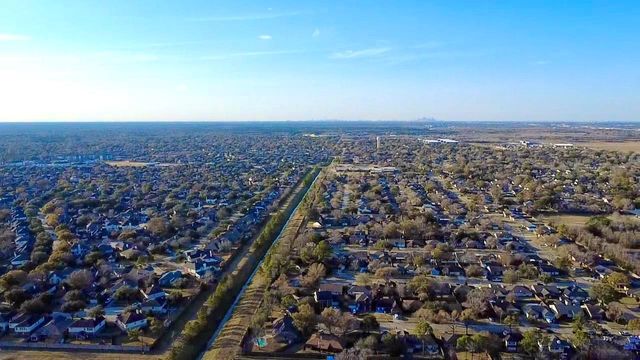 17511 Heritage Cove Drive, Webster, TX 77598