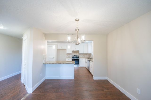 17511 Heritage Cove Drive, Webster, TX 77598