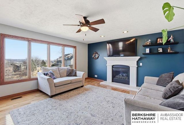 3417 N 125th Avenue, Omaha, NE 68164