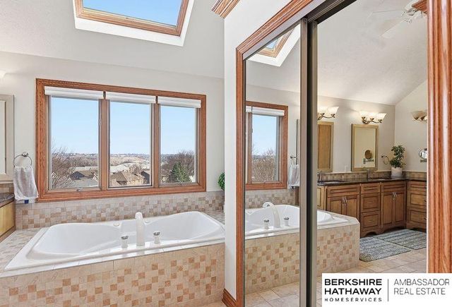 3417 N 125th Avenue, Omaha, NE 68164