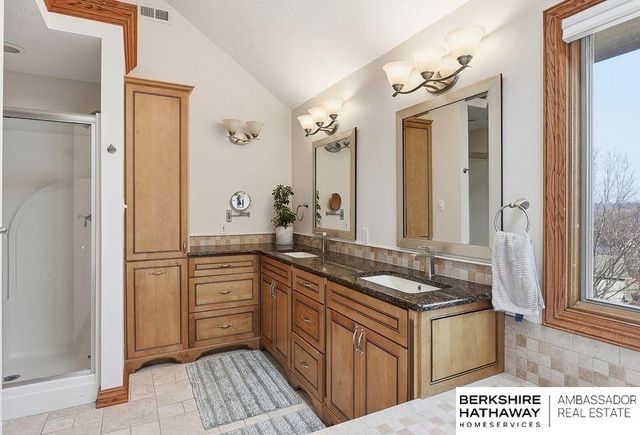 3417 N 125th Avenue, Omaha, NE 68164