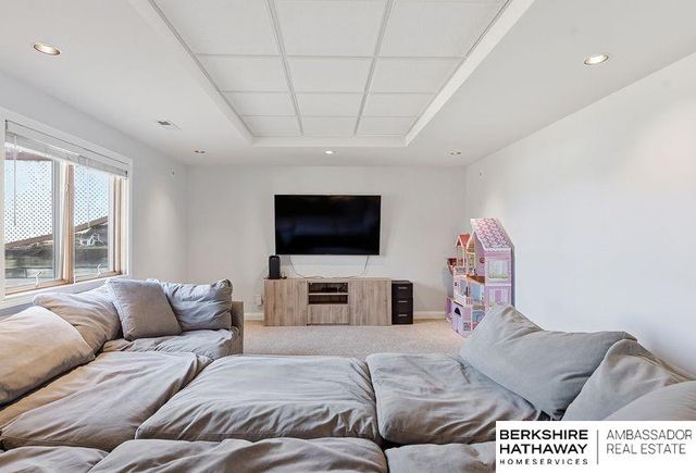 3417 N 125th Avenue, Omaha, NE 68164