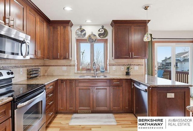 3417 N 125th Avenue, Omaha, NE 68164