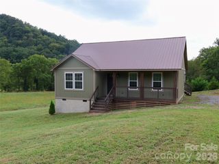 3240 Old Henson Cove Road, Canton, NC 28716