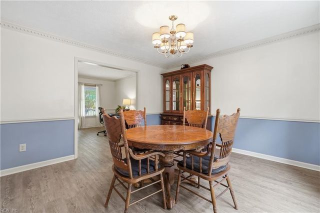 14 Windy Point DR, Poquoson, VA 23662