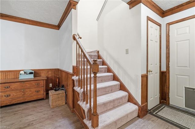 14 Windy Point DR, Poquoson, VA 23662
