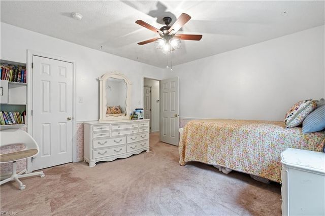 14 Windy Point DR, Poquoson, VA 23662