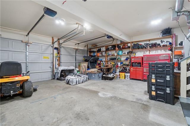 14 Windy Point DR, Poquoson, VA 23662