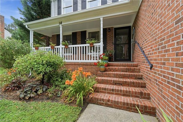 14 Windy Point DR, Poquoson, VA 23662