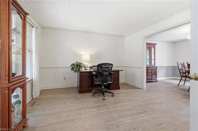 14 Windy Point DR, Poquoson, VA 23662