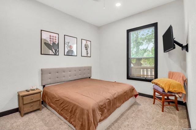 713 Lockhart, San Antonio, TX 78202