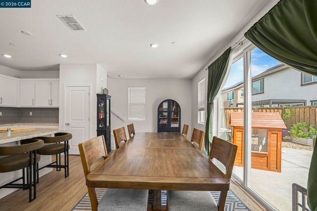 122 Granite Way, Oakley, CA 94561