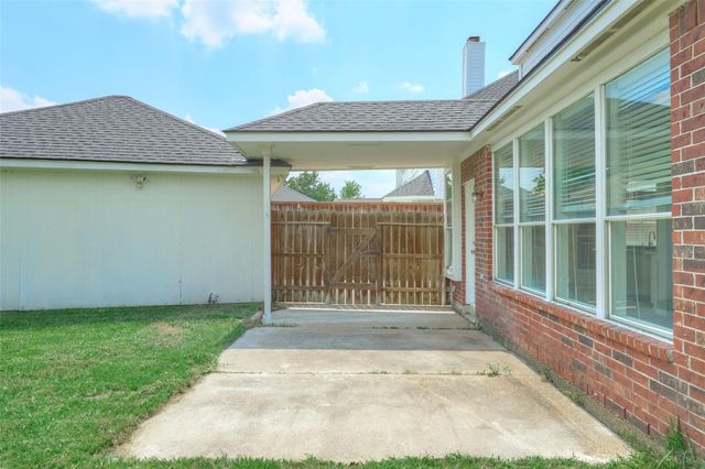 12415 Shadowknoll Drive, Houston, TX 77082