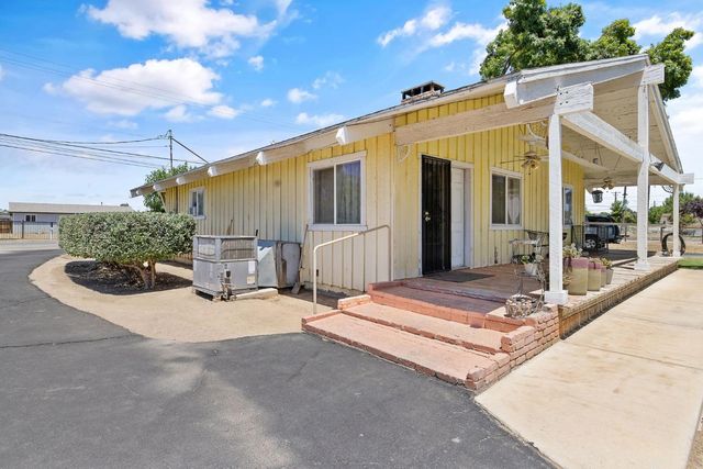 3725 W Olive Avenue, Fresno, CA 93722
