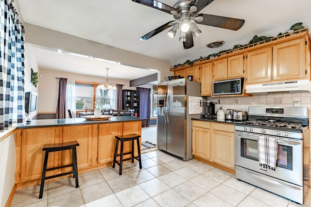 277 May Court, Chicago Heights, IL 60411