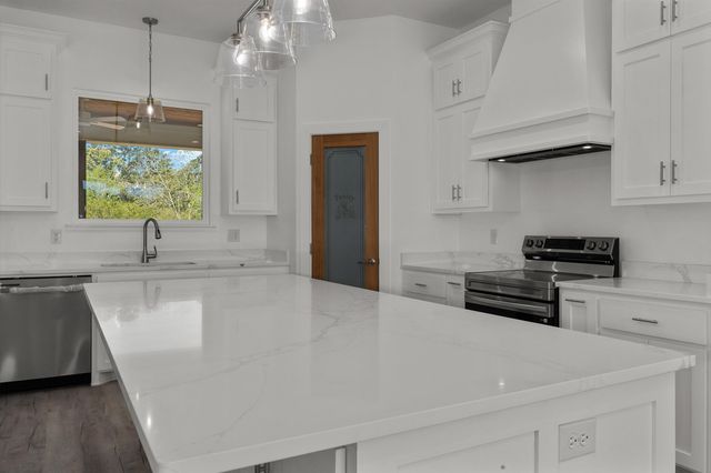 324 County Road 2204D, Tatum, TX 75691