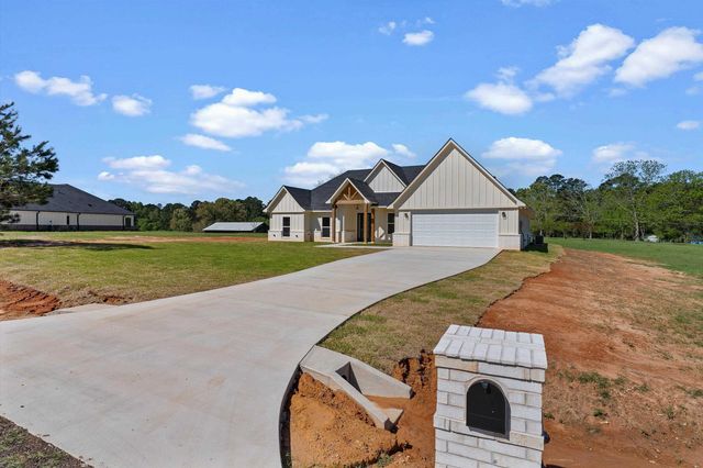 324 County Road 2204D, Tatum, TX 75691