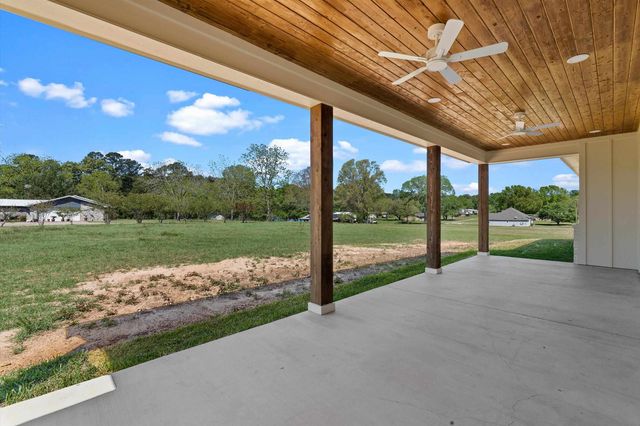 324 County Road 2204D, Tatum, TX 75691