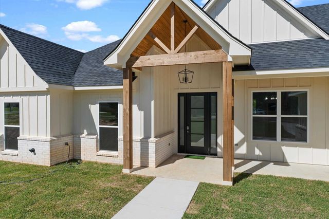 324 County Road 2204D, Tatum, TX 75691