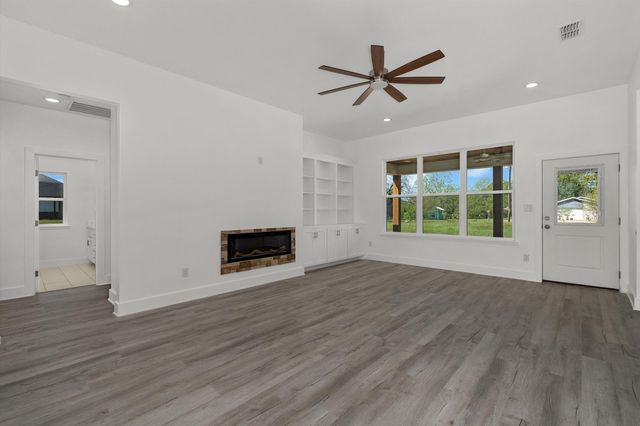 324 County Road 2204D, Tatum, TX 75691
