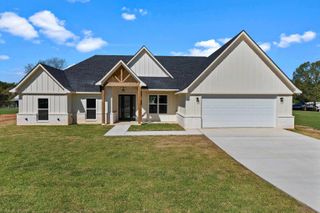 324 County Road 2204D, Tatum, TX 75691