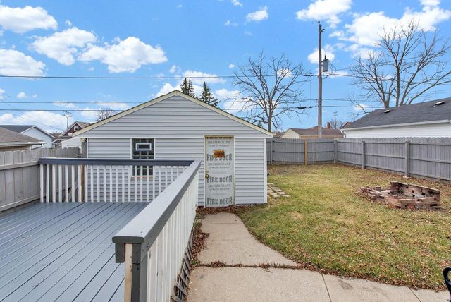 1729 Madison AVENUE, South Milwaukee, WI 53172