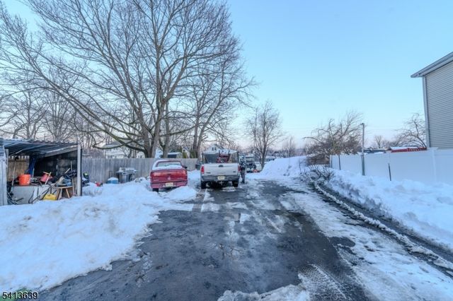 820 E 2Nd St, Plainfield City, NJ 07062