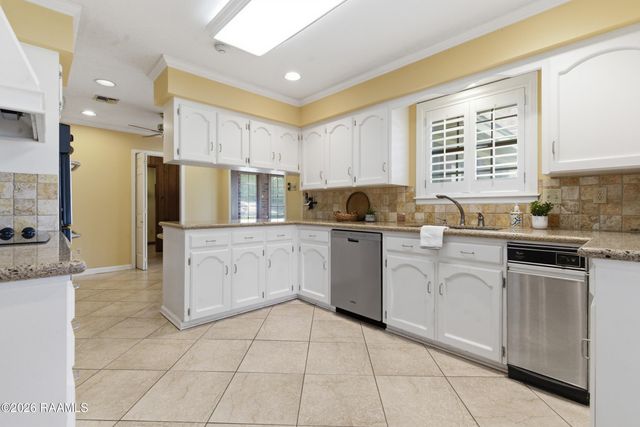 542 Robert Lee Circle, Lafayette, LA 70506