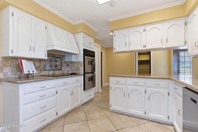 542 Robert Lee Circle, Lafayette, LA 70506