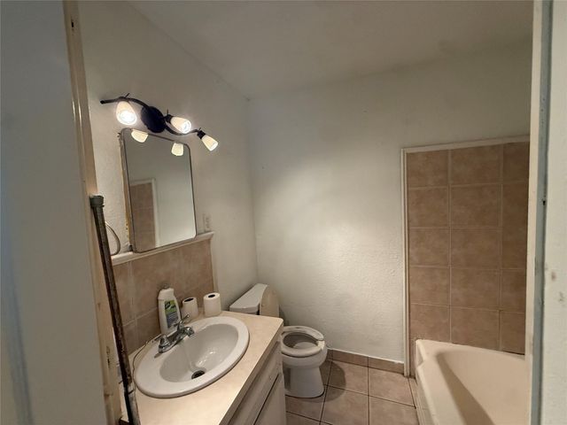 5651 Lyndhurst Drive, Houston, TX 77033