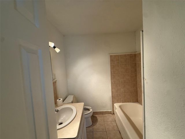 5651 Lyndhurst Drive, Houston, TX 77033
