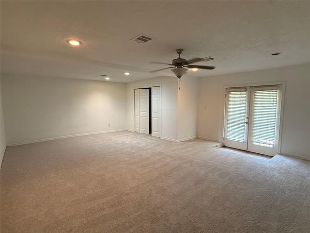 5651 Lyndhurst Drive, Houston, TX 77033