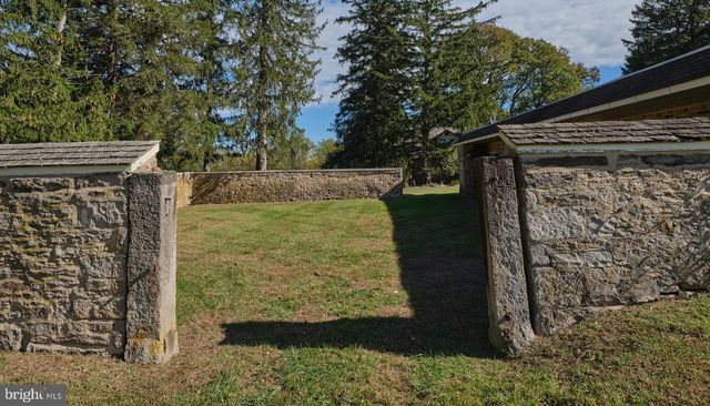 6832 PAXSON RD, New Hope, PA 18938