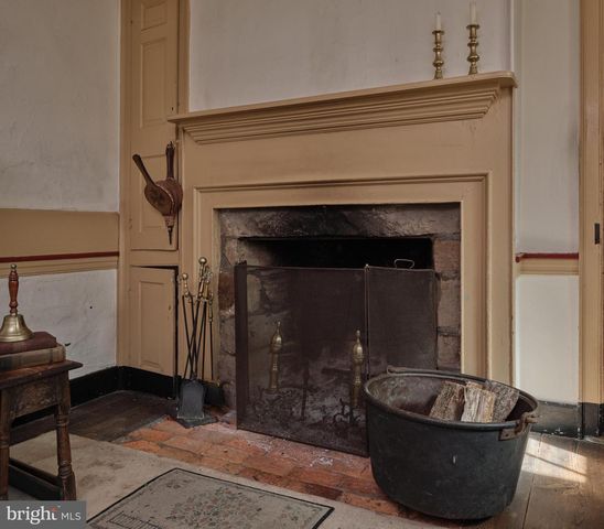 6832 PAXSON RD, New Hope, PA 18938